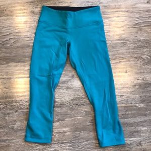 Wunder under reversible crops size 4